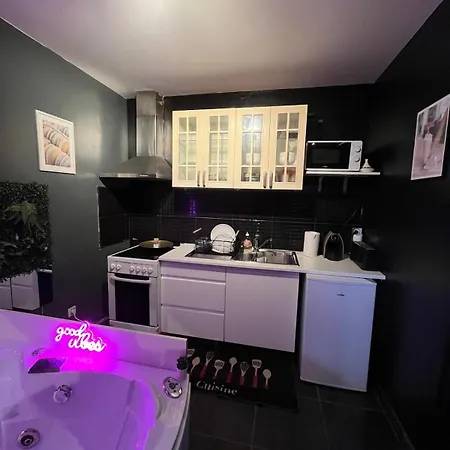Daire Jacuzzi Cocoon On Mante La Jolie