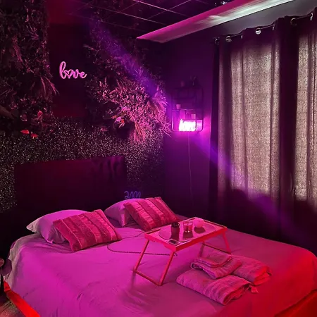 公寓 Jacuzzi Cocoon On Mante La Jolie *